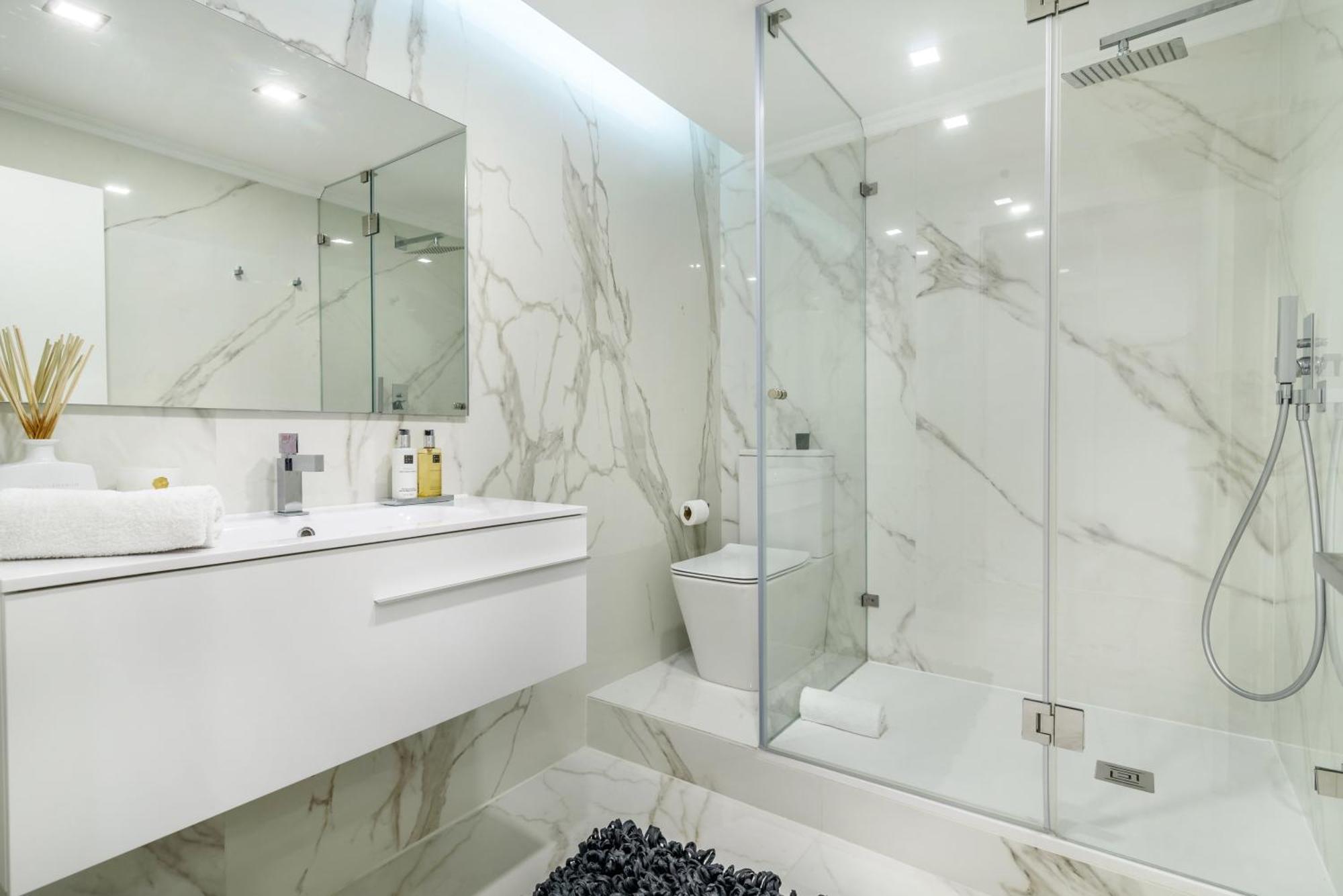 Whome City Chic Escape: Your Stylish Haven In Downtown Lizbona Zewnętrze zdjęcie